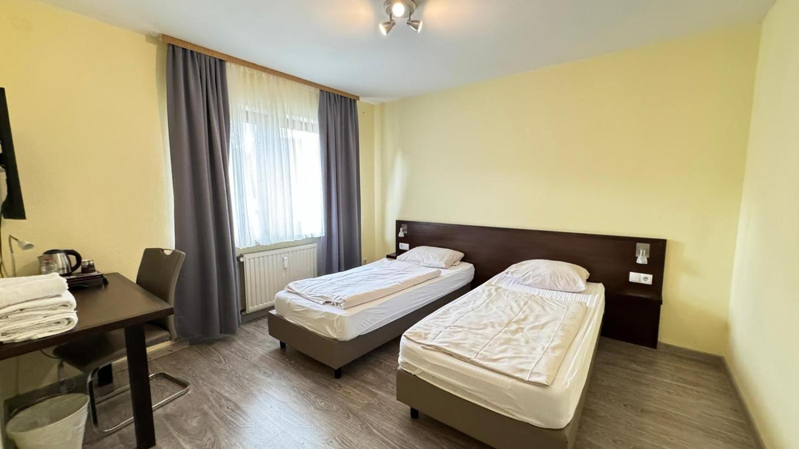 Hotel Rennekamp Oyten Kültér fotó