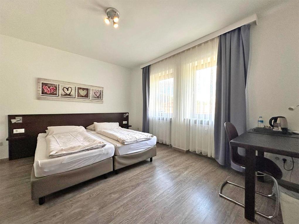 Hotel Rennekamp Oyten Kültér fotó