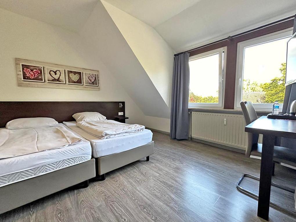 Hotel Rennekamp Oyten Kültér fotó